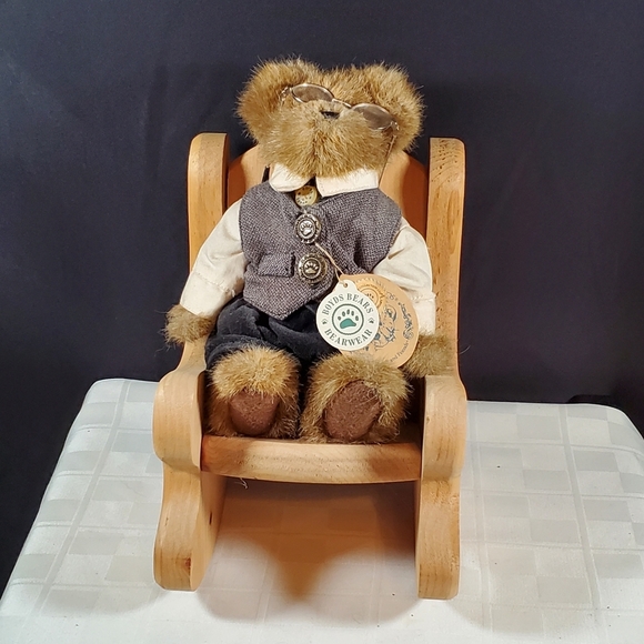 Boyds Bear with Wooden Chair - Picture 1 of 9